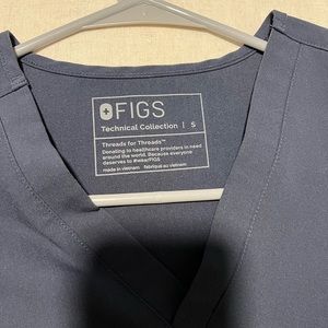 FIGS Catarina One-Pocket Scrub Top